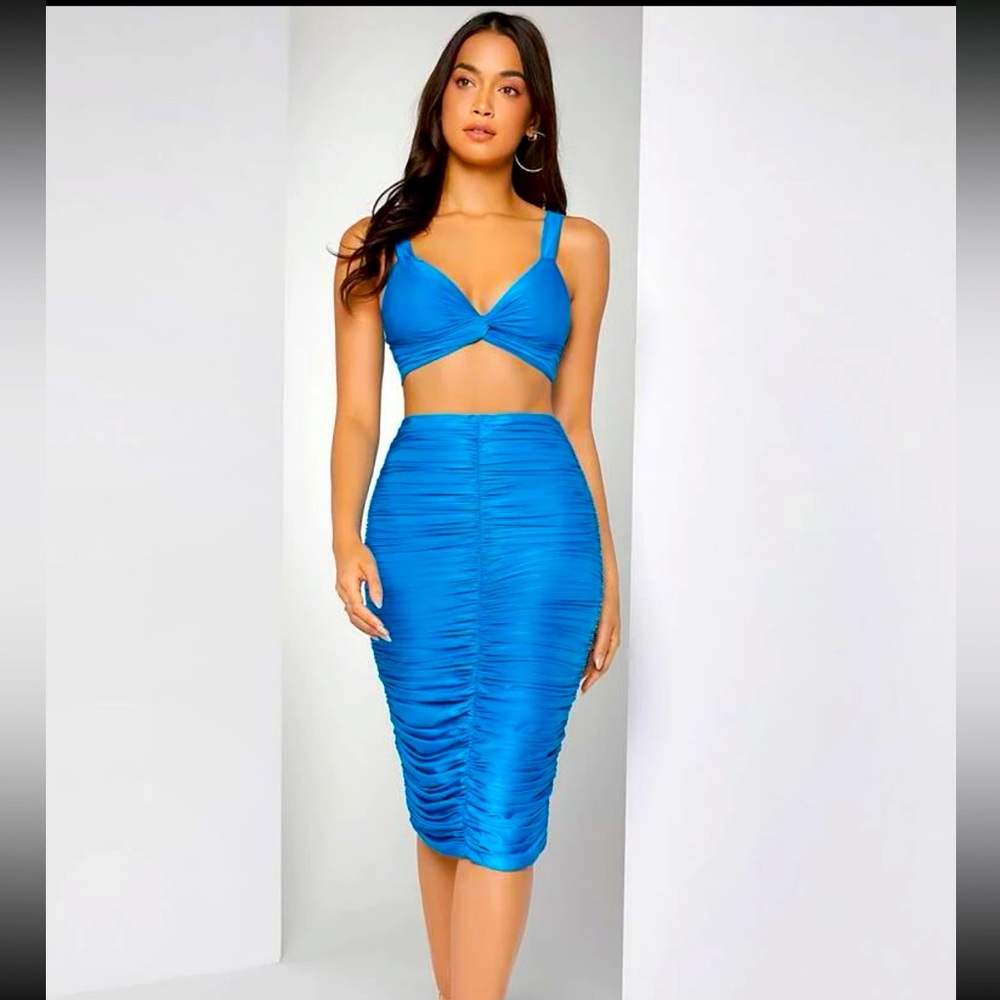 Blue 2 piece twisted front cami top with ruched pencil skirt